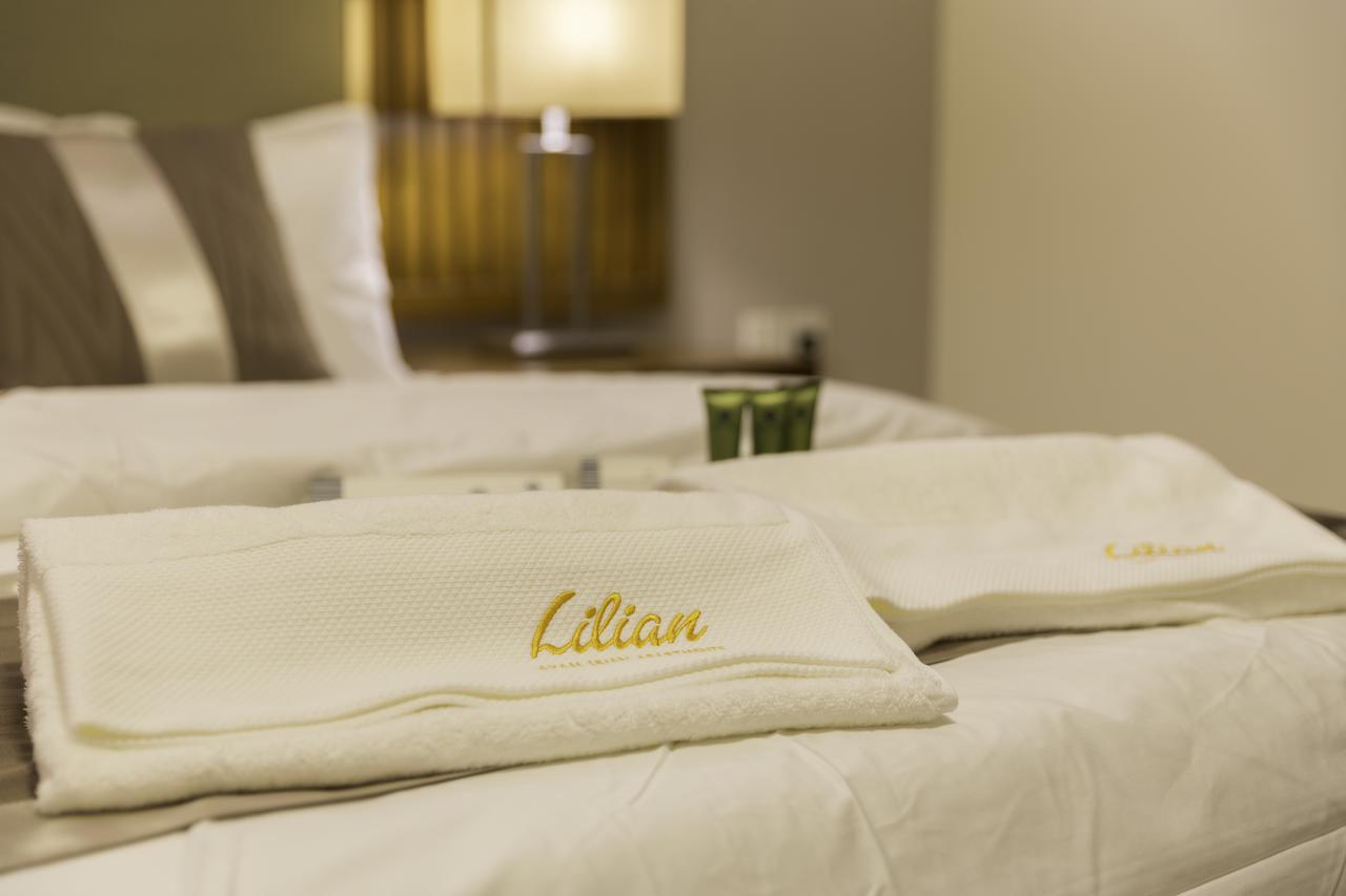 Ayam Lilian Aparthotel Бурайда Экстерьер фото