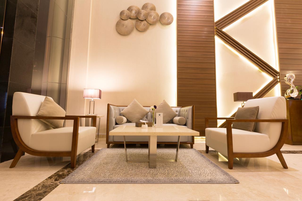Ayam Lilian Aparthotel Бурайда Экстерьер фото