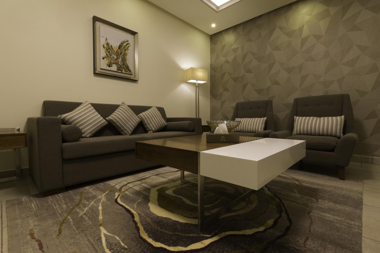 Ayam Lilian Aparthotel Бурайда Экстерьер фото