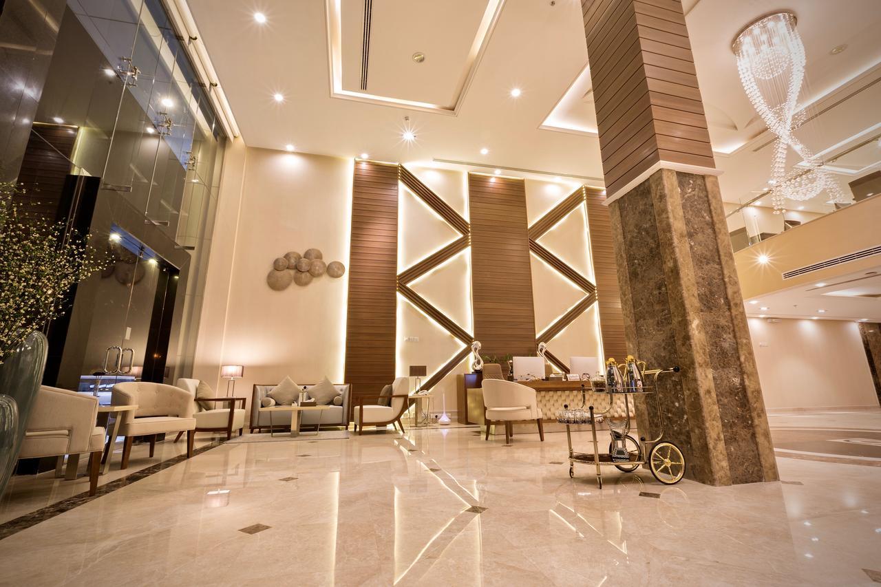 Ayam Lilian Aparthotel Бурайда Экстерьер фото