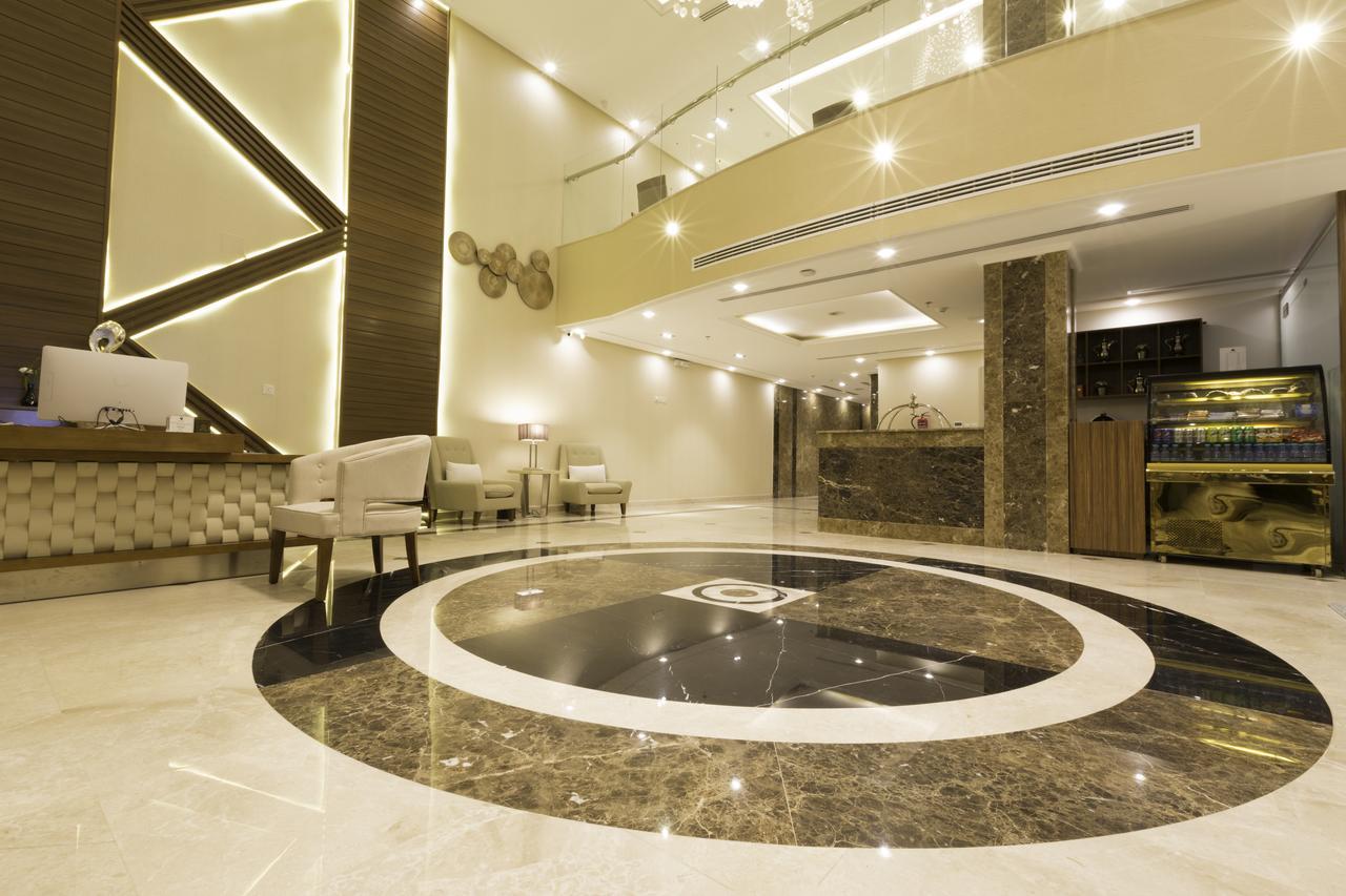 Ayam Lilian Aparthotel Бурайда Экстерьер фото